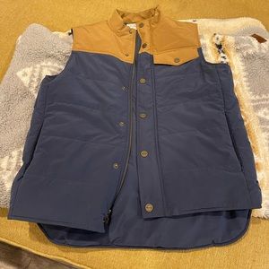 Tecovas light weight puffer vest